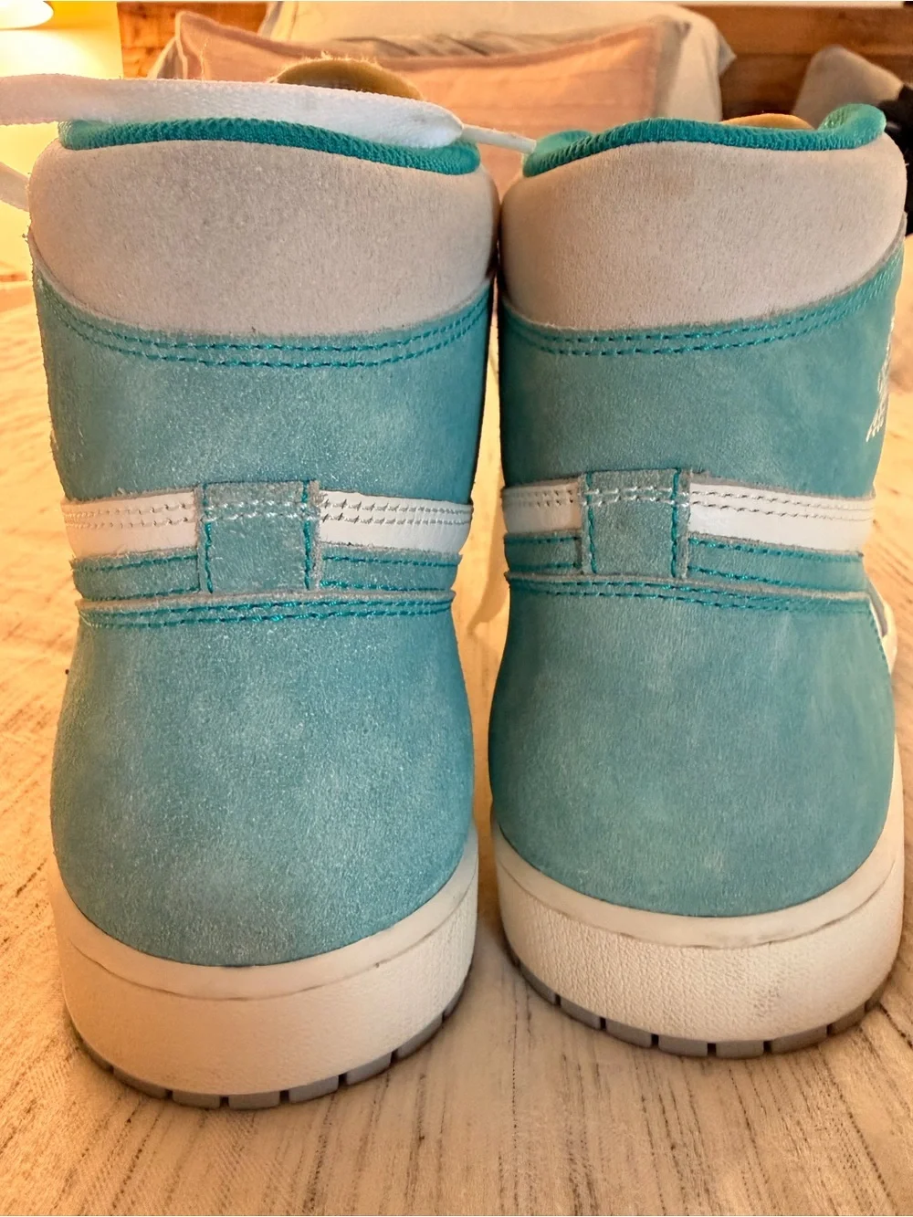 NEVER WORN! Mens 13 Air Jordan 1 Retro High OG - Turbo Green